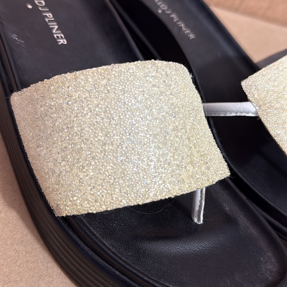 Donald J Pliner “Fifi” sandal *rare*